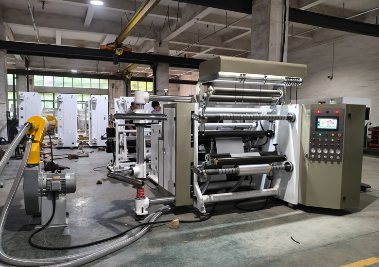 DFQ1000C4-2型铝箔压纹安博官方网站-安博anbo(中国)
DFQ1000C4-2型铝箔压纹安博官方网站-安博anbo(中国)